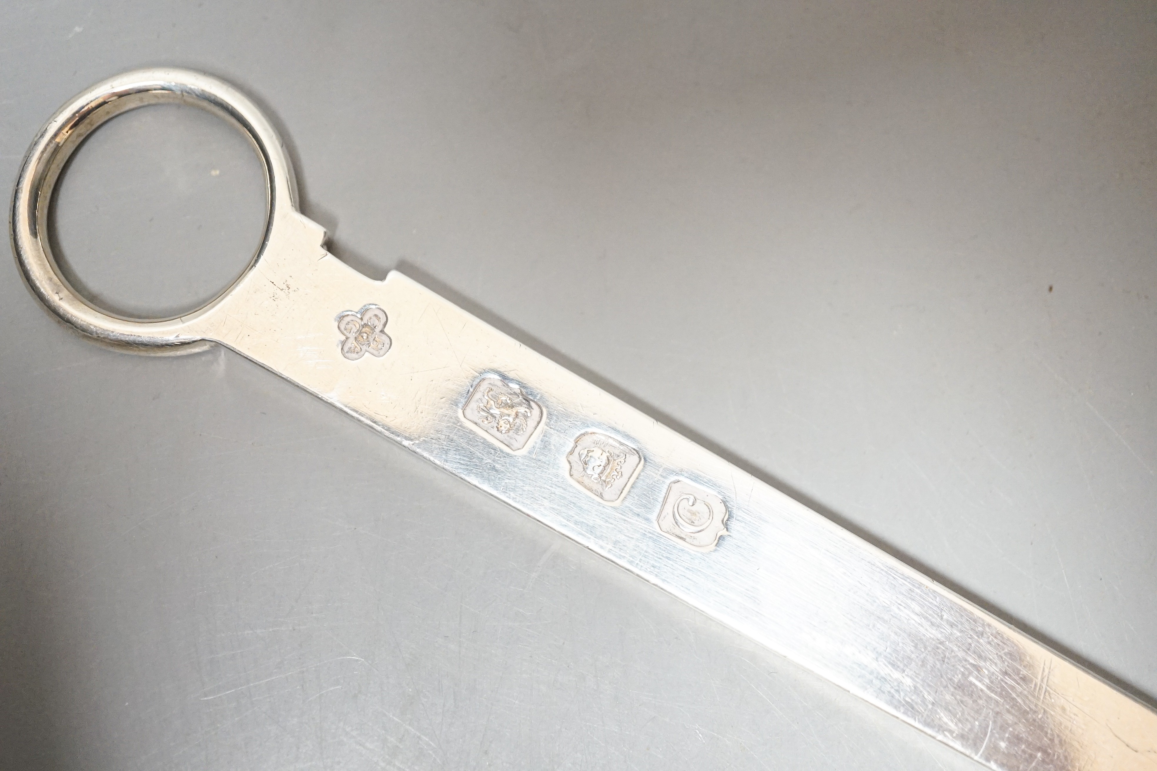 A George III silver meat skewer, Aldridge & Green, London, 1778, 38.7cm, 101 grams.